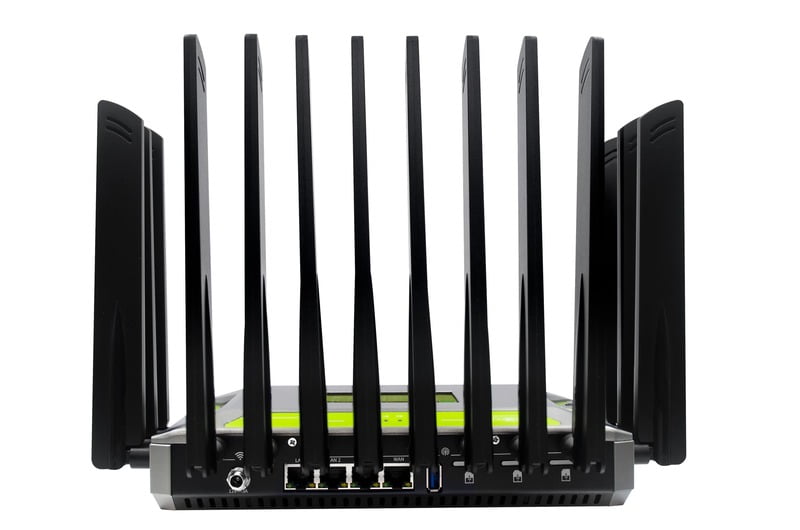 Cedar Router C3 3x5G Bonding Router Cedar Router C3 3x5G Bonding Router